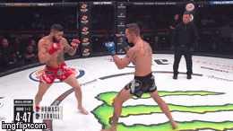 Video: Võ sĩ Mỹ tung cú đấm