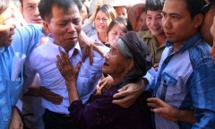 Người tù 10 năm kêu oan bật khóc khi nhìn thấy người thân