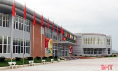Đánh nữ nhân viên nhập viện, Giám đốc Trung tâm văn hóa bị cách chức