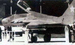 Bánh gato tẩm thuốc mê, vụ đấu súng và chiếc MiG-29 bị đánh cắp