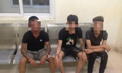 Hà Nội: Nhóm 9x mang dao kiếm