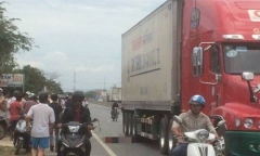 Ngã vào bánh sau xe container, nam sinh lớp 6 tử vong