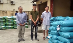 Tạm giữ hình sự 2 đối tượng mua bán trái phép tiền chất thuốc nổ