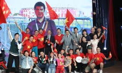 BLV Quang Huy rủ MC Lại Văn Sâm và dàn nghệ sĩ 