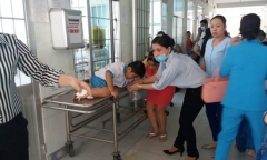 Vĩnh Long: Học sinh tại 3 trường tiểu học nhập viện vì nghi ngộ độc thực phẩm