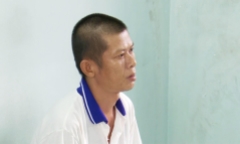 An Giang: Khởi tố nghịch tử hành hung mẹ ruột, đánh gãy tay hàng xóm 