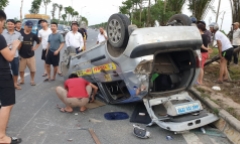 Xe ô tô gây tai nạn liên hoàn rồi bỏ chạy, 2 hành khách nhập viện cấp cứu