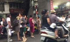 Bắt giữ người đàn ông đâm hàng xóm trọng thương, chạy về nhà cố thủ