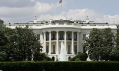 Nhà trắng xác nhận một nhân viên thân cận của Tổng thống Trump nhiễm Covid-19