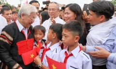 Tổng Bí thư, Chủ tịch nước dự Ngày hội Đại đoàn kết cùng đồng bào Dur Kmăl