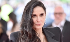 Demi Moore lần đầu trải lòng về chuyện bị hiếp dâm, nghiện ngập trong hồi ký