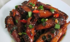 Món ngon bữa tối: Cá bống biển kho tiêu gừng thơm đậm vị