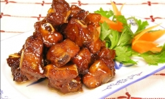 Bữa tối ngon cơm với món sườn non rim chua ngọt