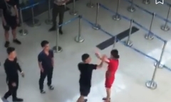 Vụ hành hung nữ nhân viên hàng không: Khởi tố 3 bị can