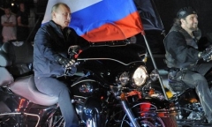 Sự thật về vụ lịch ảnh Tổng thống Nga Putin cháy hàng ở Anh 
