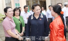 Chủ tịch Quốc hội giải đáp nhiều vấn đề 'nóng' về BOT, tham nhũng với cử tri Cần Thơ