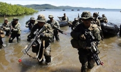 Mỹ và Philippines “vai kề vai” chống Trung Quốc