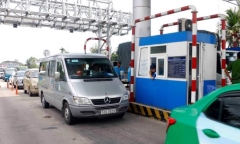 Phản đối trạm BOT không giảm giá như cam kết, tài xế đồng loạt tắt máy, dừng xe