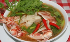 Món ngon bữa trưa: Vào bếp với món canh ghẹ nấu măng chua ngọt thanh