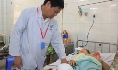 Tin tức đời sống ngày 15/4: Đắp lá sim, người phụ nữ phải cắt cụt chân