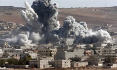 Tình hình Syria: Liên quân bị cáo buộc không kích khiến 8 phụ nữ và trẻ em thiệt mạng