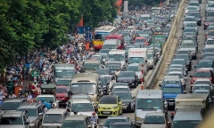 Cận Tết Nguyên đán, đường phố Hà Nội ùn tắc, chật cứng như nêm từ sáng tới chiều