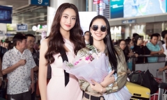 Hoa hậu thế giới 2013 Megan Young thích thú thưởng thức phở và trà đá vỉa hè ở Việt Nam