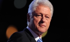 Cựu Tổng thống Clinton chỉ trích TQ về Biển Đông 
