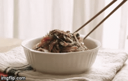 Mẹo xào miến không bị bết dính, cho bữa ăn thêm ngon