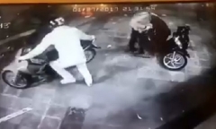 Trộm cùng đồng bọn bẻ khoá xe tay ga ngày Tết