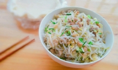 Chỉ 5 phút bạn có ngay món giá đỗ ngon, bổ dưỡng chiêu đãi cả nhà