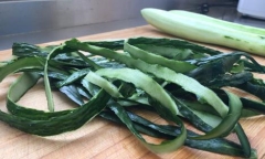 Cảnh báo bệnh về mắt cực dễ lây mạnh trong mùa hè, ai cũng nên biết cách xử trí