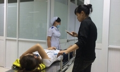 Vữa xi măng rơi trúng đầu, 4 công nhân nhập viện cấp cứu