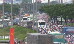 Hà Nội hành khách “chờ dài cổ