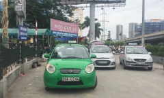 Sở GTVT Hà Nội lên tiếng vụ “mặc đồng phục” cho taxi