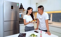 Đảm đang như Thủy Tiên, tự tay vào bếp nấu nồi cháo