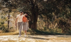 Hết khoe nhẫn kim cương đến ảnh theo concept cưới, MC Thu Hoài sắp lên xe hoa về nhà chồng?