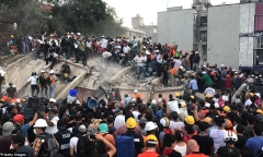 Hiện trường hỗn loạn sau trận động đất kinh hoàng tại Mexico