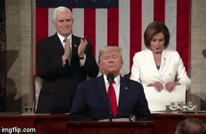 Chủ tịch Hạ viện Mỹ nói gì về hành động xé toạc bài phát biểu của Tổng thống Trump
