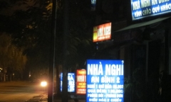 Á hậu quý bà Thu Hương khoe ảnh hạnh phúc bên chồng con