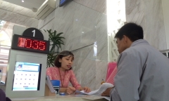 TP HCM đề xuất cấm công chức mặc quần jean, áo thun khi làm việc