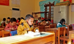 Dư âm tết vẫn còn len lỏi trong các trường học