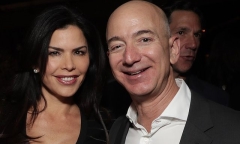 Tỷ phú Jeff Bezos tái xuất trước công chúng sau bê bối ngoại tình