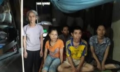 Cảnh đời éo le của cụ bà bốc gạch nuôi 4 con bệnh tật, khờ dại