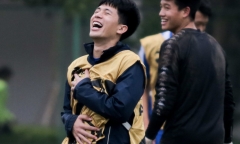 Video: Trần Đình Trọng cười khoái chí sau pha bóng xâu kim thủ môn Hà Nội FC