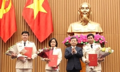 Viện trưởng VKSNDTC trao quyết định bổ nhiệm 3 Vụ trưởng