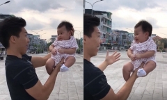 Clip: Hồi hộp xem Quốc Nghiệp dùng 1 tay nâng con gái 3 tháng tuổi lên cao