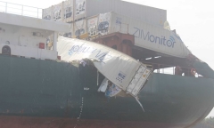 Hiện trường vụ hai container đâm nhau trên sông Đồng Nai