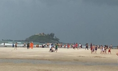 Đang chụp ảnh, người đàn ông bị sét đánh nguy kịch