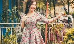 Hương Tràm vướng tin đồn sang Mỹ sinh con